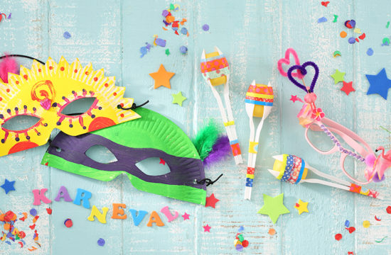 Karneval Party, Karneval Einladung, Karnevalseinladung, Fasching basteln, Faschingsmaske basteln, Kinderfasching Ideen